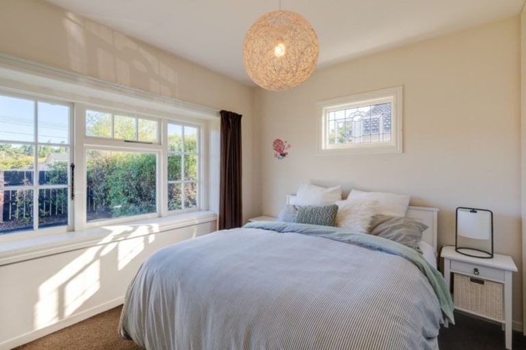 Photo of property in 142 Bowhill Road, New Brighton, Christchurch, 8083