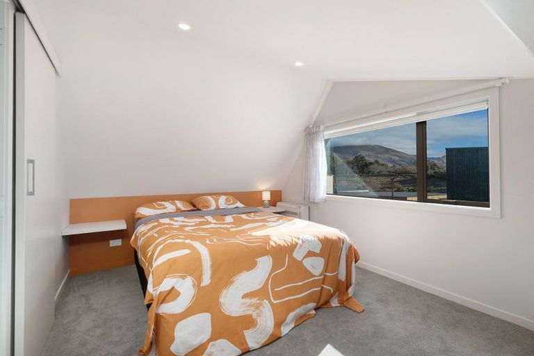 Photo of property in 11 Cleland Close, Wanaka, 9382