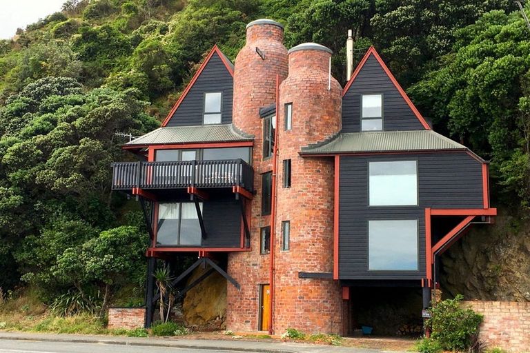 Photo of property in 759 Marine Drive, Eastbourne, Lower Hutt, 5013