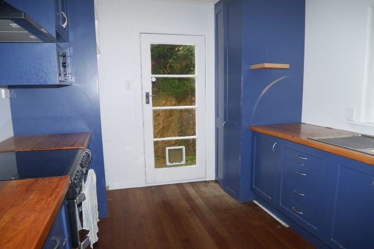 Photo of property in 82 Cluny Road, Plimmerton, Porirua, 5026