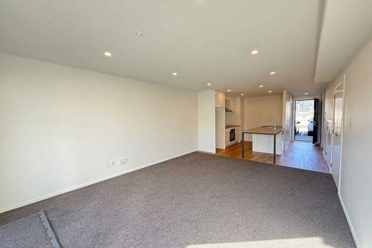 Photo of property in 6/27 Main Road, Wainuiomata, Lower Hutt, 5014