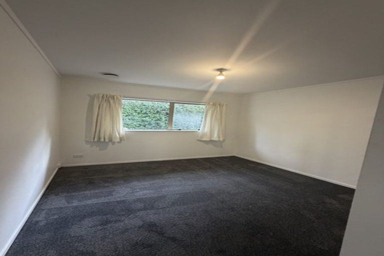 Photo of property in 5a Thurston Place, Bucklands Beach, Auckland, 2012