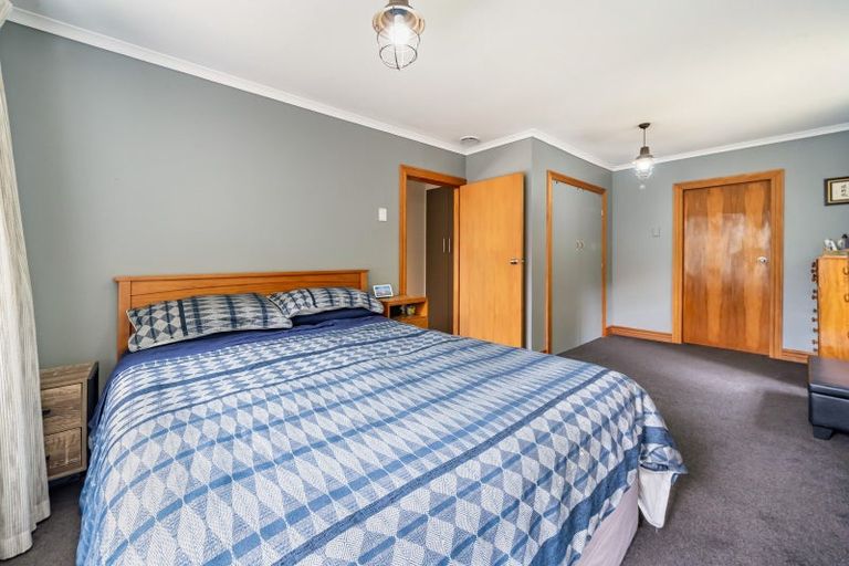 Photo of property in 19 Kitchener Terrace, Johnsonville, Wellington, 6037