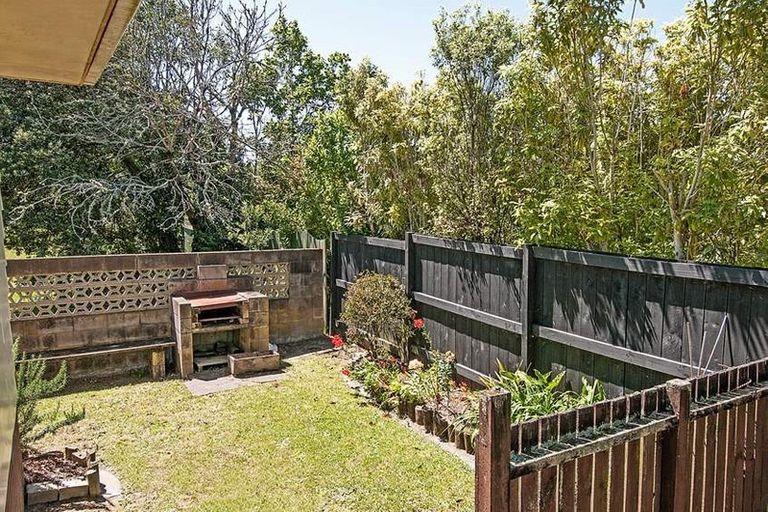 Photo of property in 2/24 Tango Place, Henderson, Auckland, 0610
