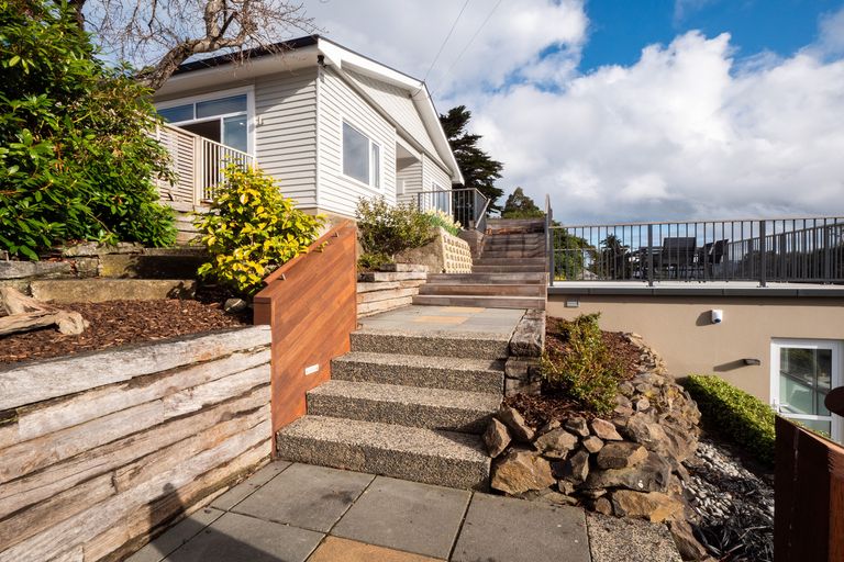 Photo of property in 1 Everton Road, Andersons Bay, Dunedin, 9013