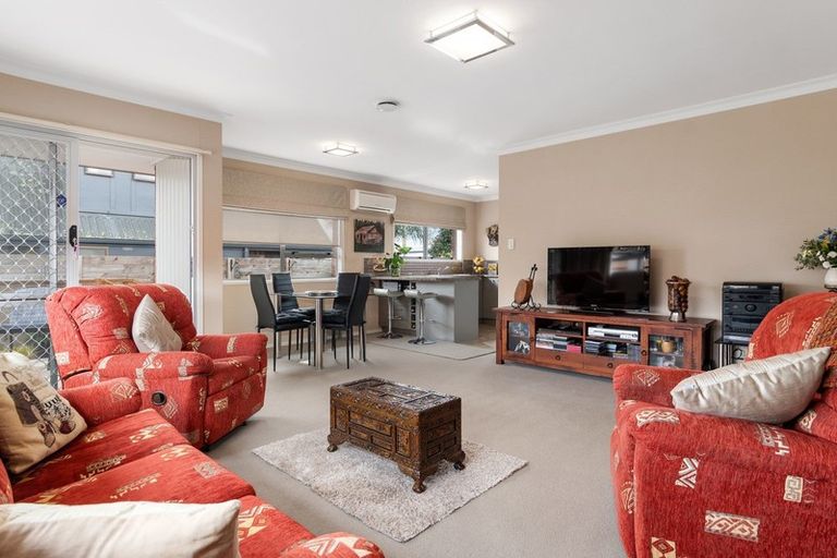 Photo of property in 403c Devonport Road, Tauranga South, Tauranga, 3112