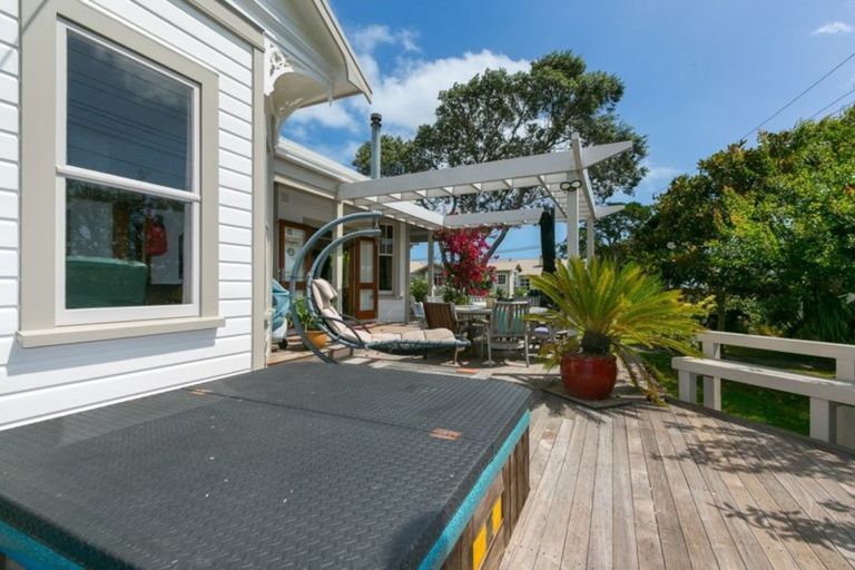 Photo of property in 24 Beach Street, Fitzroy, New Plymouth, 4312