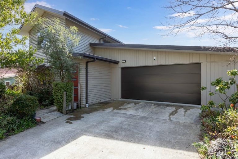 Photo of property in 132 Port Hills Road, Heathcote Valley, Christchurch, 8022