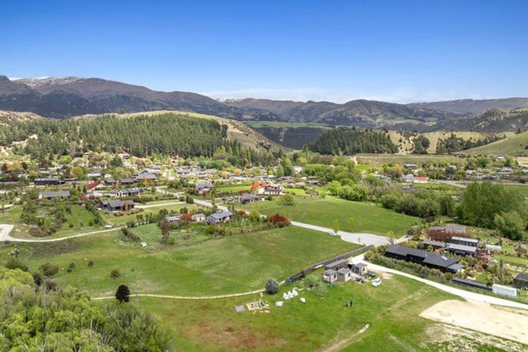 Photo of property in 26 Harris Place, Luggate, Wanaka, 9383