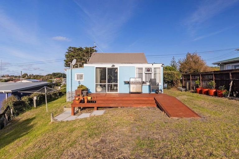 Photo of property in 22 Kauwhata Street, Himatangi Beach, Foxton, 4891