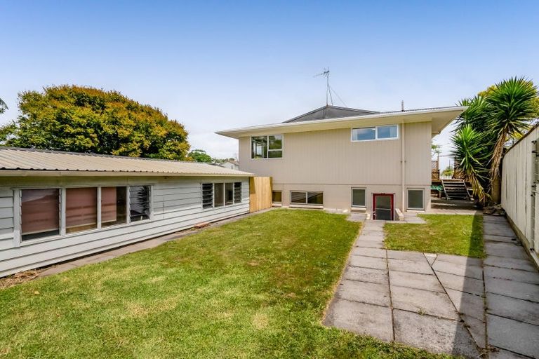 Photo of property in 147 Govett Avenue, Frankleigh Park, New Plymouth, 4310
