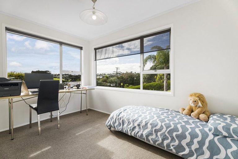 Photo of property in 13 Rimu Road, Stanmore Bay, Whangaparaoa, 0932