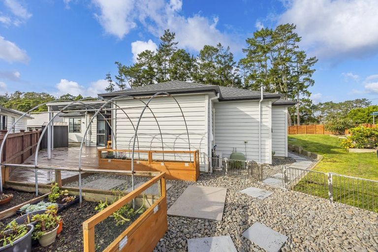 Photo of property in 83 Nobilo Road, Kumeu, 0810