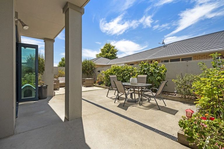 Photo of property in 55 Royal Oak Drive, Kelvin Grove, Palmerston North, 4414