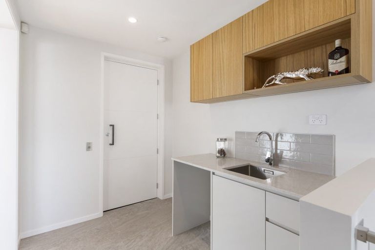 Photo of property in 16d Killarney Street, Takapuna, Auckland, 0622