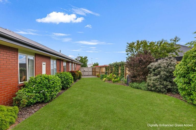 Photo of property in 8 Melville Crescent, Rolleston, 7614