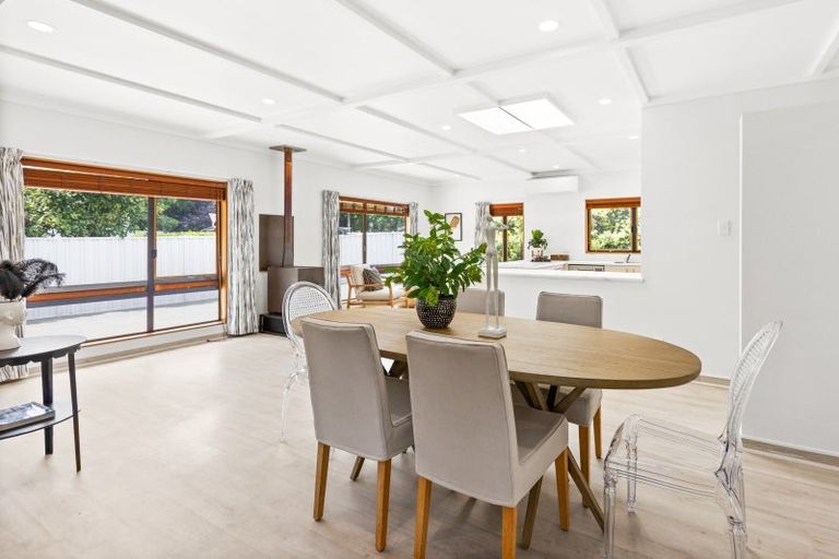 Photo of property in 2 Bale Place, Havelock North, 4130