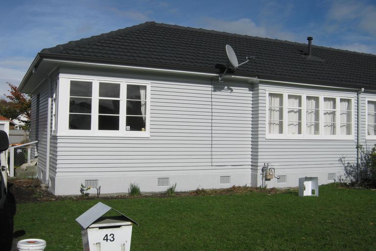 Photo of property in 43 Savage Crescent, West End, Palmerston North, 4412