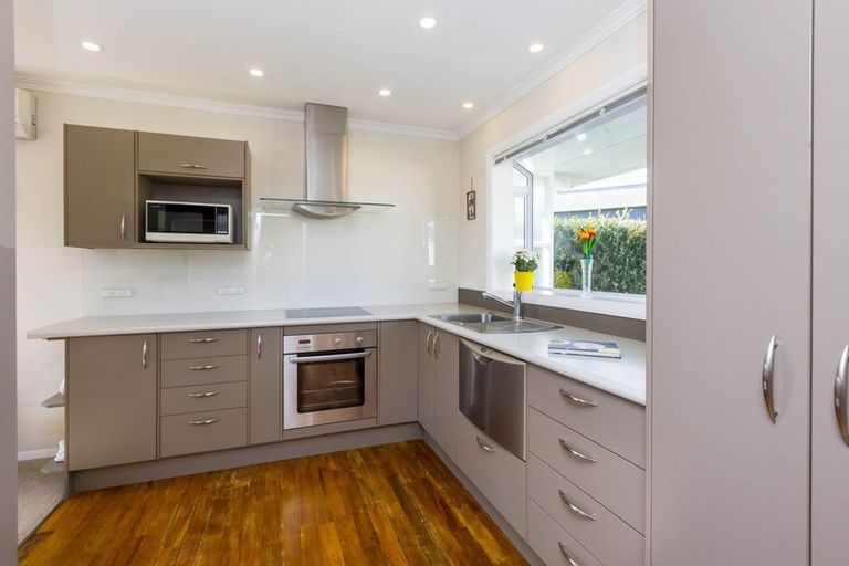 Photo of property in 9 Kiwi Street, Heretaunga, Upper Hutt, 5018