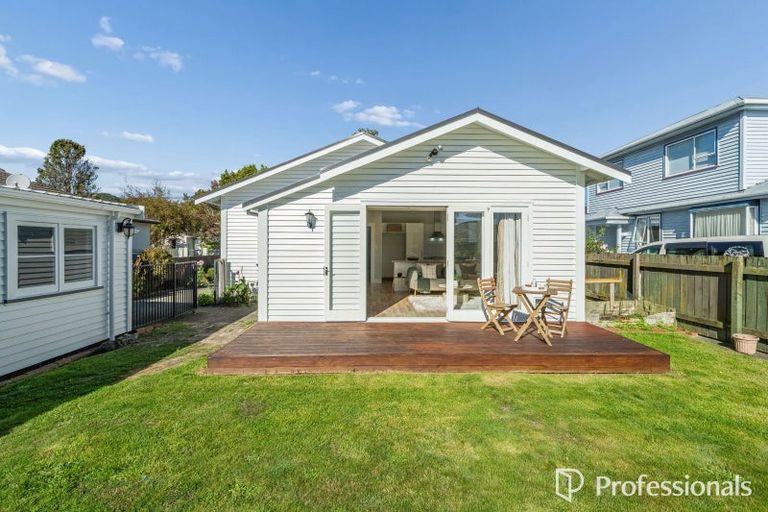 Photo of property in 17 Lincoln Avenue, Epuni, Lower Hutt, 5011