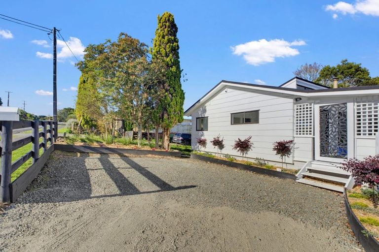 Photo of property in 16 Kaiwaka-mangawhai Road, Kaiwaka, 0975