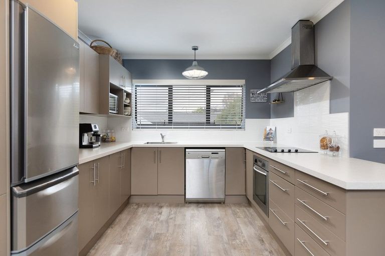 Photo of property in 48 Pine Avenue, Otumoetai, Tauranga, 3110