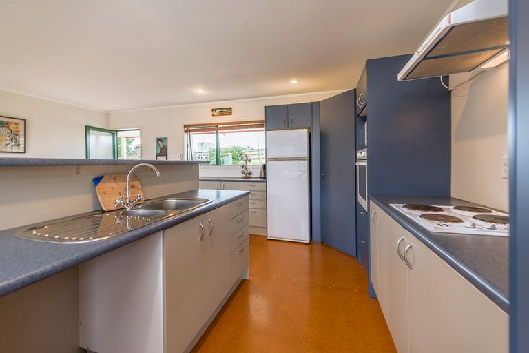 Photo of property in 182 Amreins Road, Taupaki, Henderson, 0782