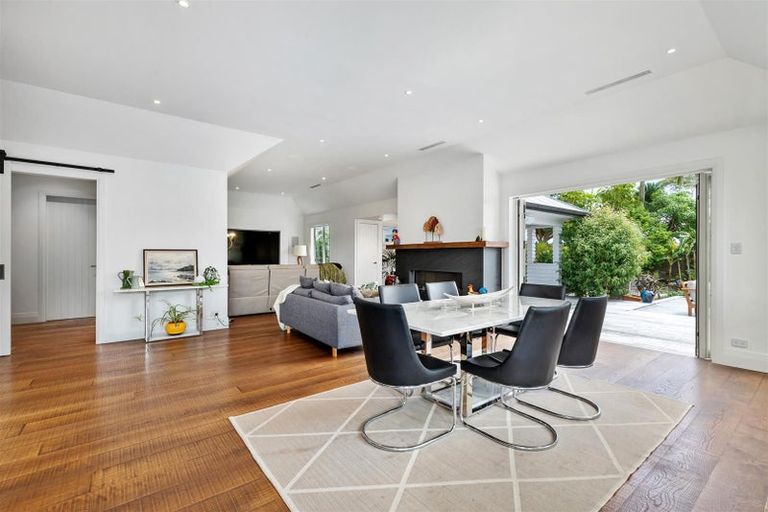 Photo of property in 394 Whitmore Road, Tawharanui Peninsula, Warkworth, 0986