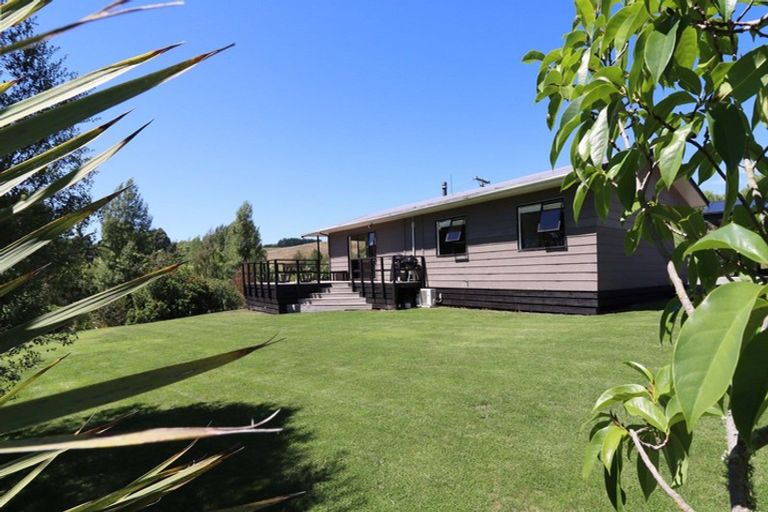 Photo of property in 137 Lees Pakaraka Road, Te Ore Ore, Masterton, 5886
