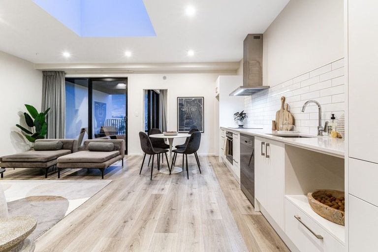 Photo of property in 305/2 Onepu Road, Kilbirnie, Wellington, 6022