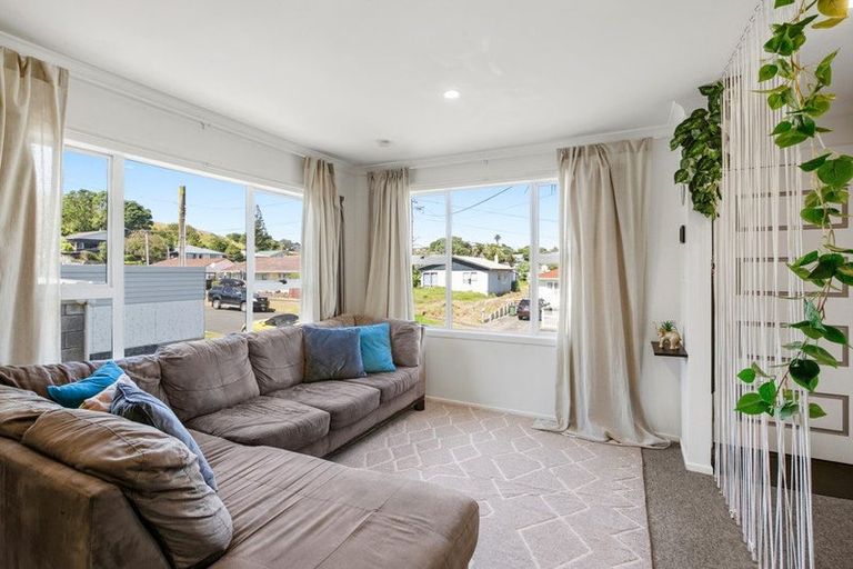 Photo of property in 10 Parris Street, Moturoa, New Plymouth, 4310