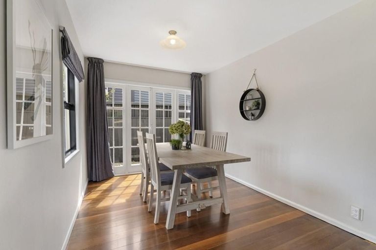 Photo of property in 41 Elizabeth Street, Waikanae, 5036