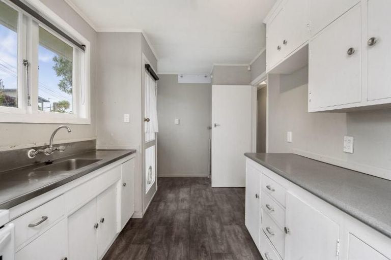 Photo of property in 70 Te Hatepe Avenue, Taupo, 3330