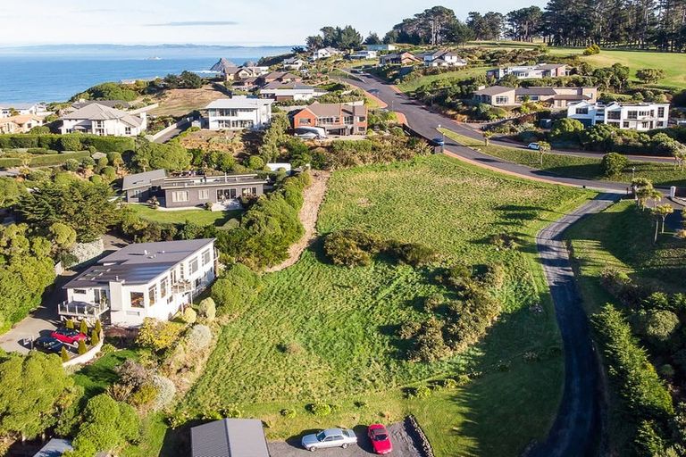 Photo of property in 11 Highgrove, Saint Clair, Dunedin, 9012