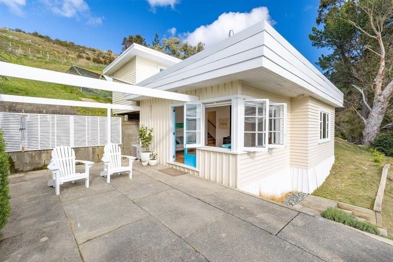 Photo of property in 40 Andersons Road, Charteris Bay, Lyttelton, 8971