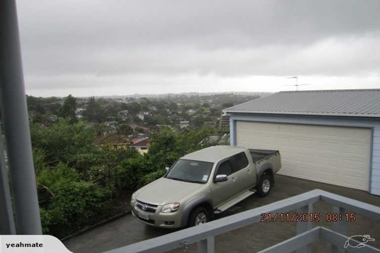 Photo of property in 287 Glenfield Road, Glenfield, Auckland, 0629