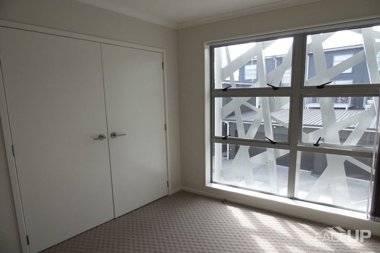 Photo of property in 11 Vincent Lane, Hobsonville, Auckland, 0616