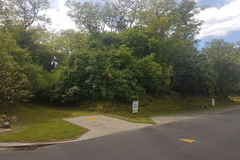 Photo of property in 58 Parawera Drive, Acacia Bay, Taupo, 3330