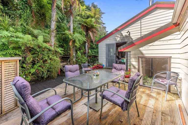 Photo of property in 128 Rahui Road, Otaki, 5512