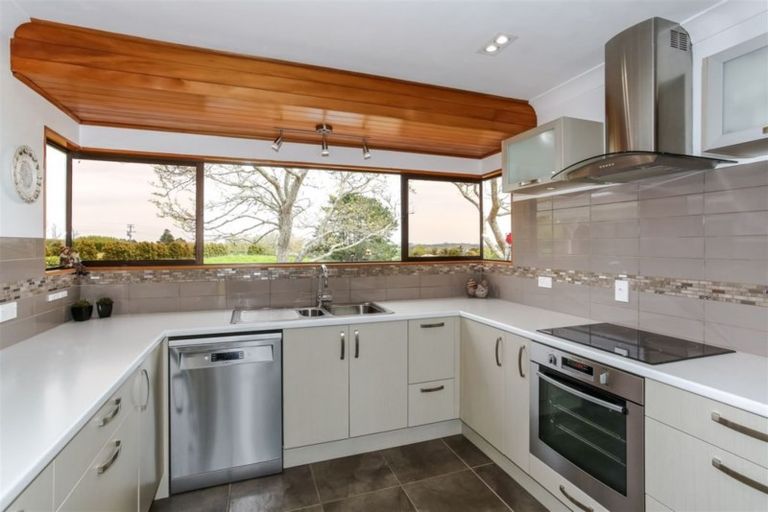 Photo of property in 366 Waiuku Road, Puni, Pukekohe, 2678