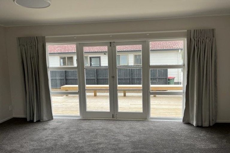 Photo of property in 2a Lansdown Place, Papakura, 2110