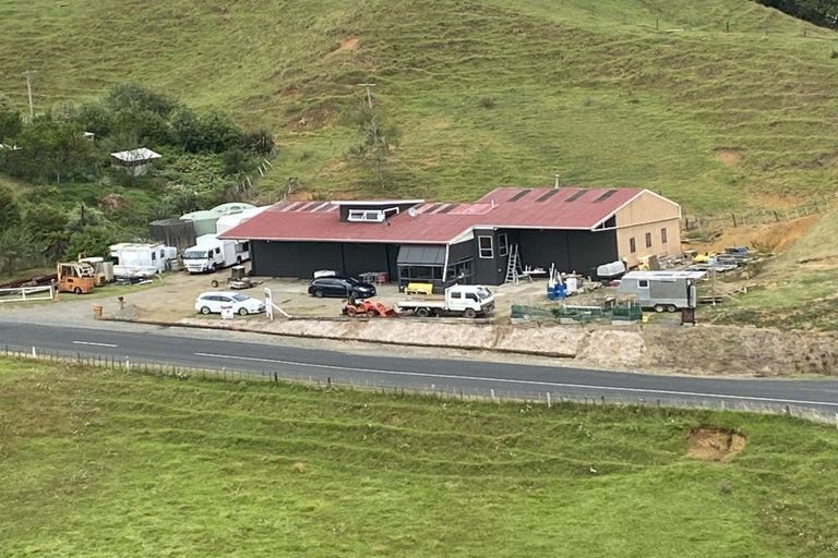 Photo of property in 1633 Harbour Road, Owhiro, Oparau, 3886