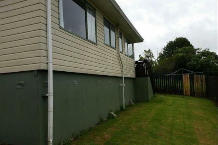 Photo of property in 2/24 Mcquarrie Avenue, Wattle Downs, Auckland, 2103