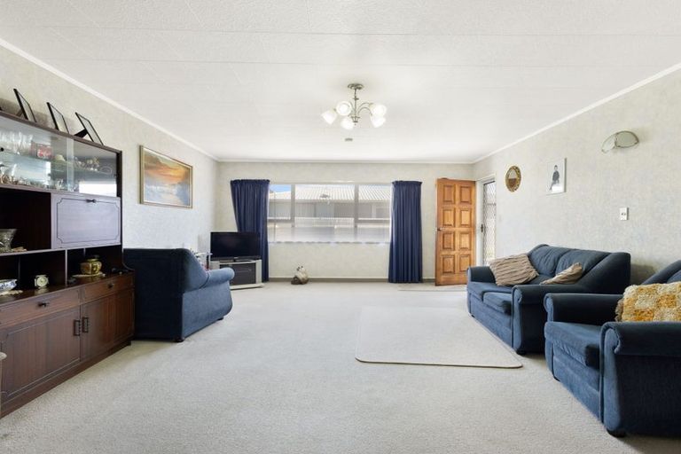 Photo of property in 2/507 Avenue Road West, Hastings, 4122