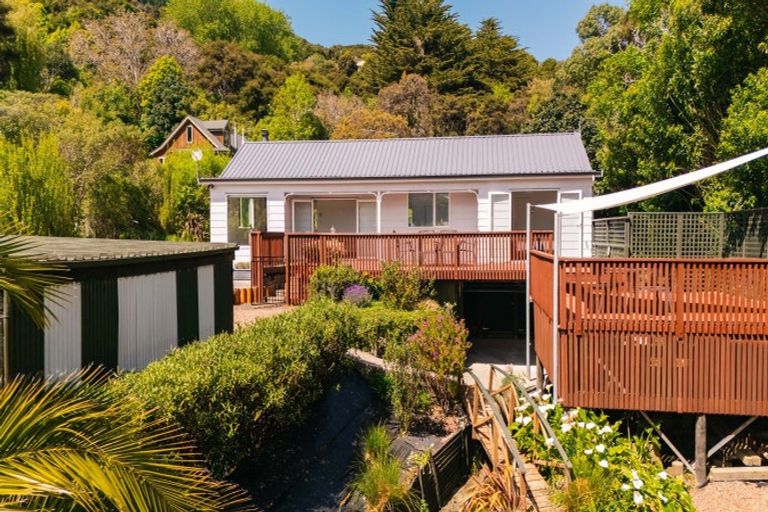 Photo of property in 33 Selwyn Avenue, Akaroa, 7520