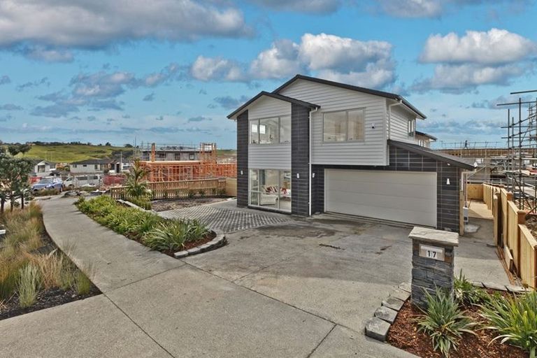 Photo of property in 17 Bounty Road, Long Bay, Auckland, 0630