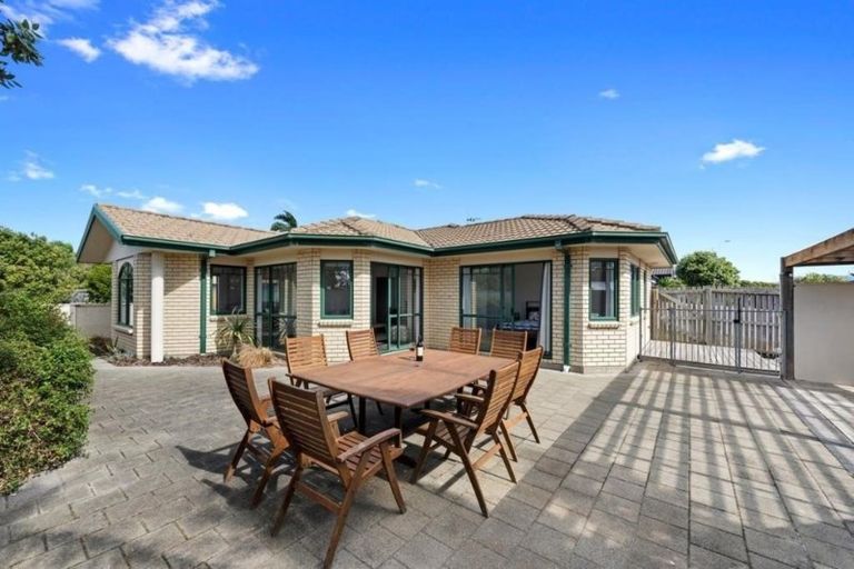 Photo of property in 2 Nautilus Drive, Papamoa Beach, Papamoa, 3118