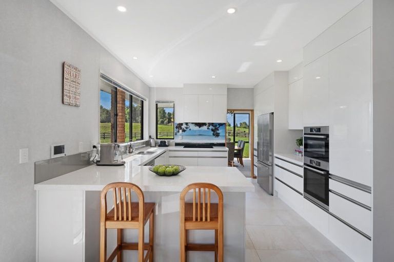 Photo of property in 30 Clifton Road, Whitford, Howick, 2571