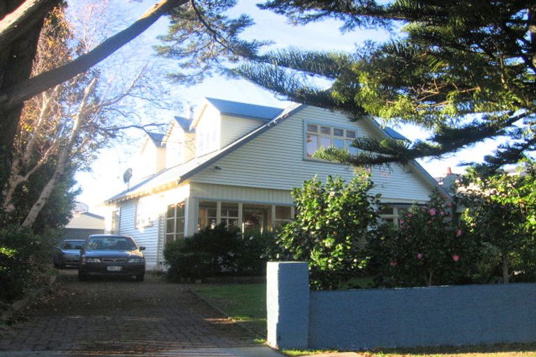 Photo of property in 5 Burnside Street, Waterloo, Lower Hutt, 5011