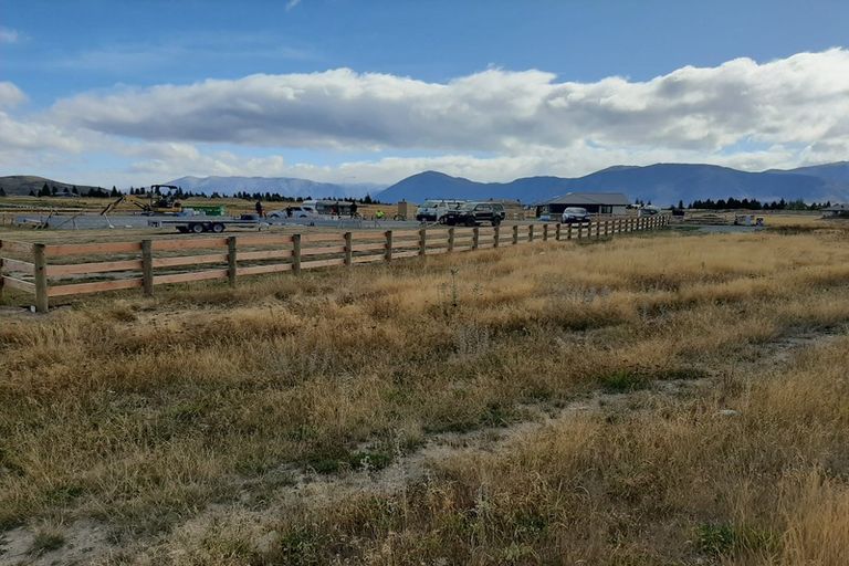 Photo of property in 1 Tussock Crescent, Twizel, 7901